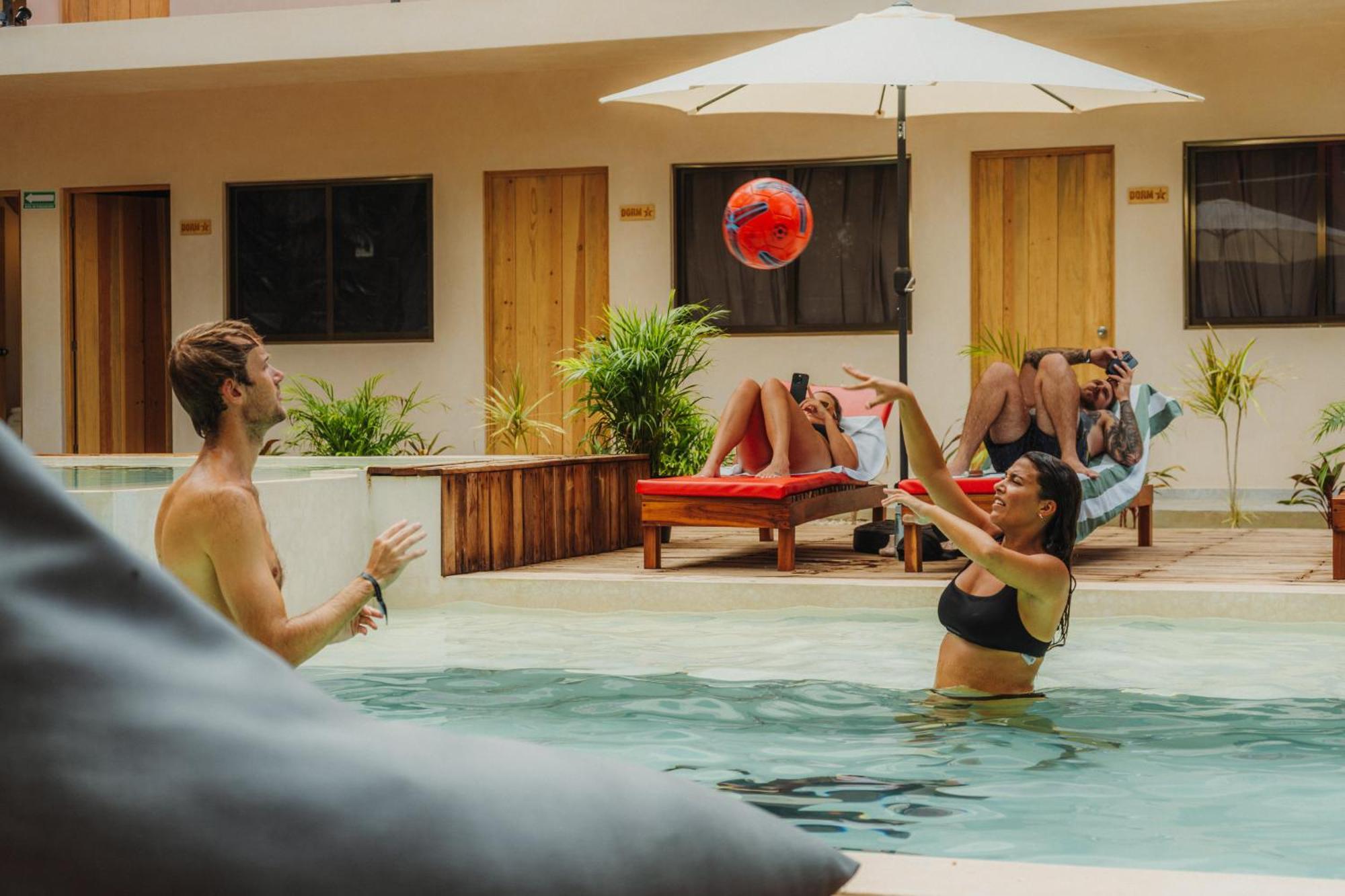 Che Valladolid Hostel & Bar Adults Only エクステリア 写真